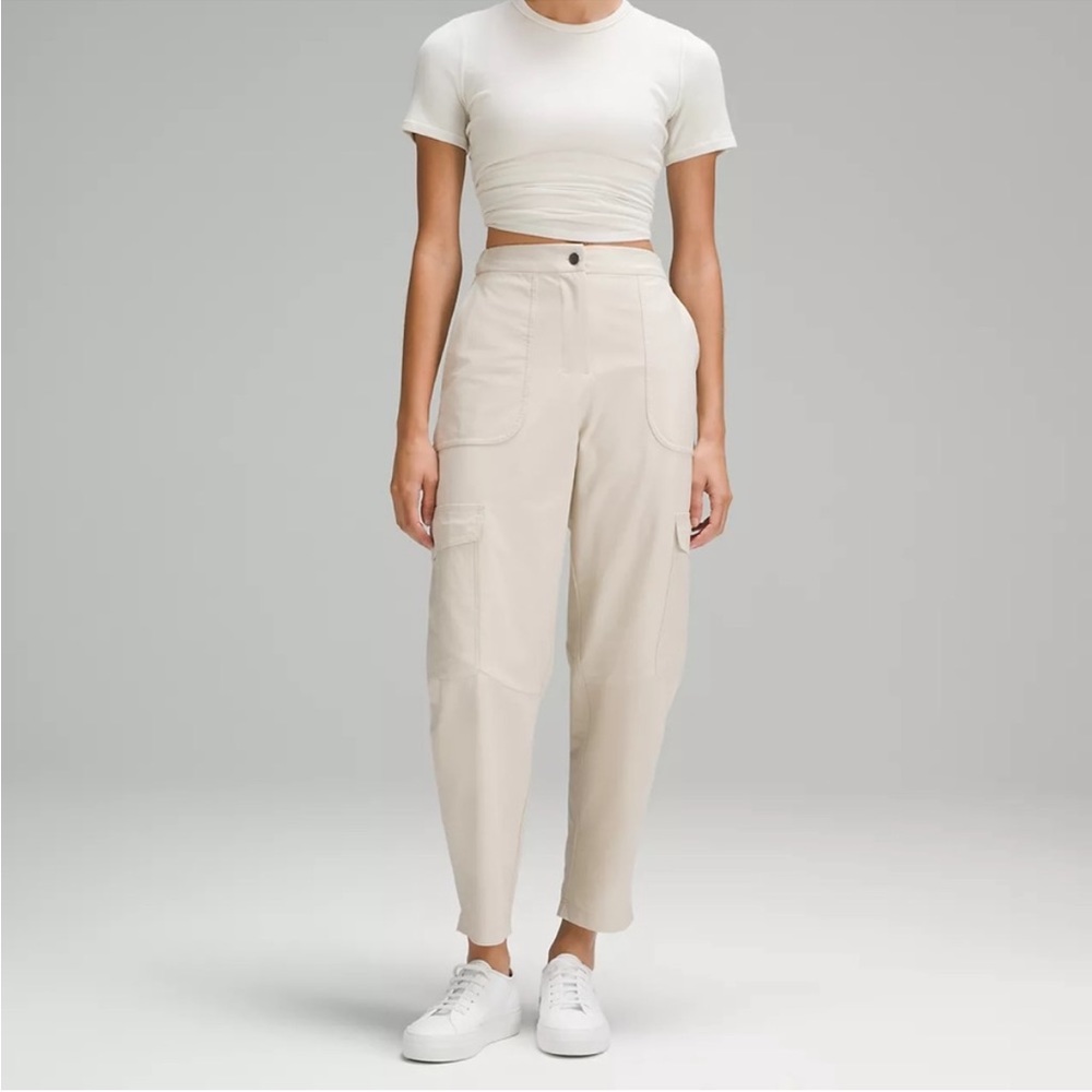 Lululemon Light Utilitech Cargo Pocket High-Rise Pant - Ivory